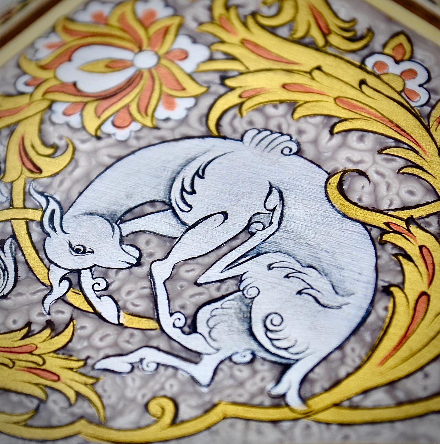 Künstlerische Handbemalung in verschiedenen Stilrichtungen