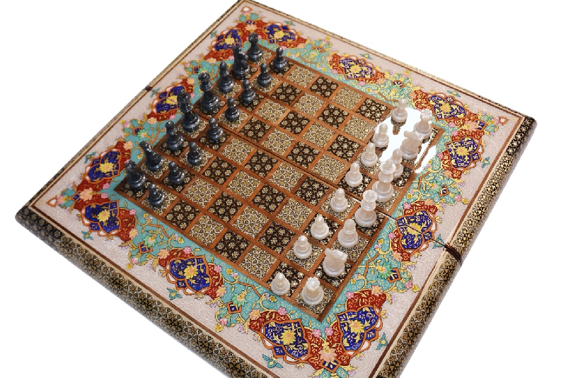 Schachbrett-Seite vom hochwertiges Schachbrett und Backgammon mit Blumenmuster und Intarsien-Design