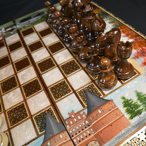 Schachbrett mit Intarsien-Design und handgemalten Bilder Schloss Neuschwanstein, Frauenkirche Dresden usw.